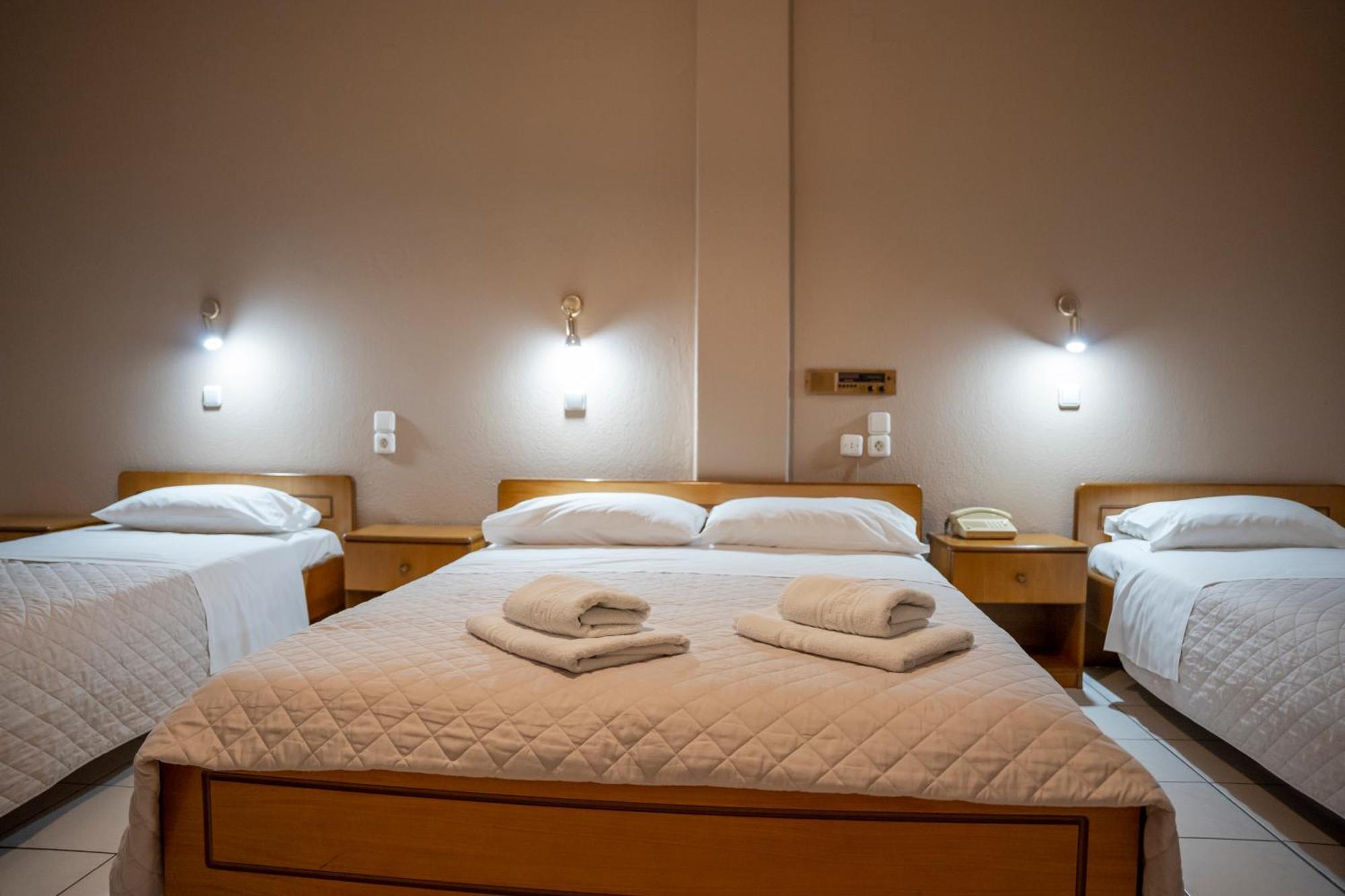 Pineas Hotel Kalampáka Buitenkant foto
